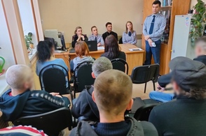 Курские представители УМВД провели встречу с осужденными